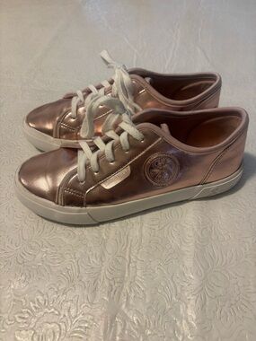 Sam & Libby Metallic Rose Gold  Low-Top Sneakers, Size Girls-4 or  Women’s 5.5-6
